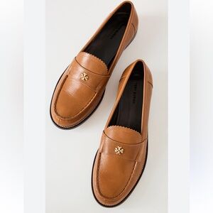 Tory Burch
Classic leather loafers sugar brown women size 7 gently used